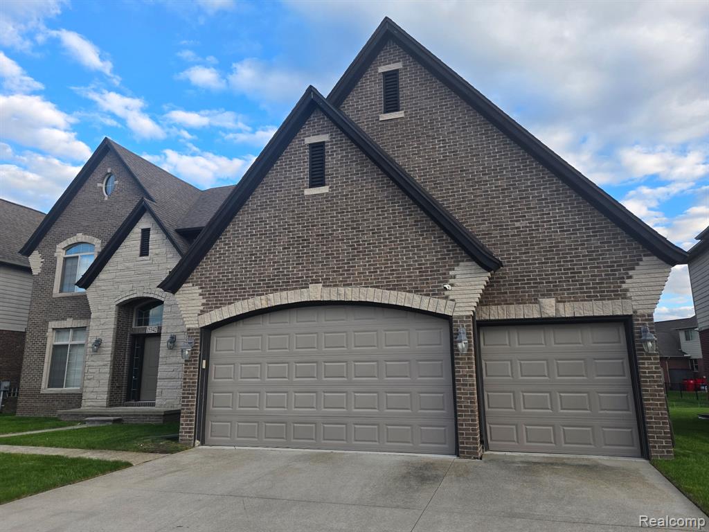 15342 Amberfield Drive, Macomb, MI 48042 — Photo 15