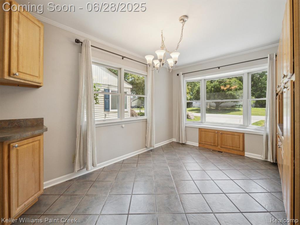 7447 Crissman Street, Utica, MI 48317 — Photo 9