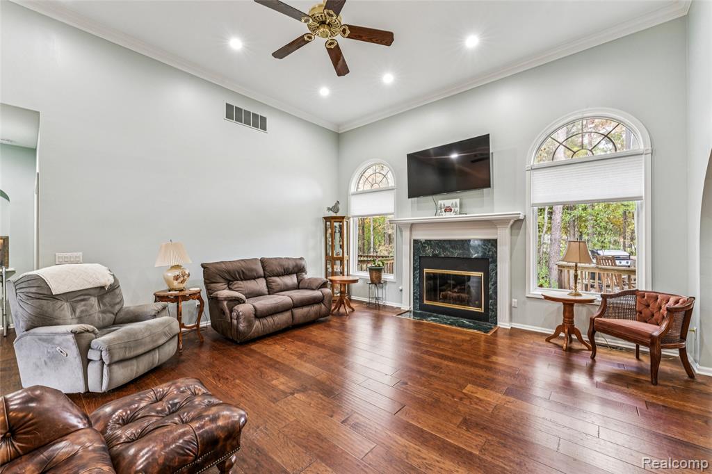 5812 Pine Breeze Drive, Clarkston, MI — Photo 11