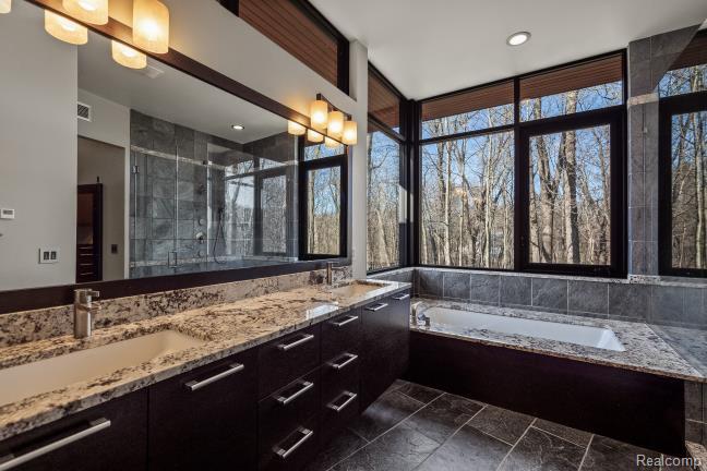 6956 Cooley Lake Road, White Lake, MI 48383 — Photo 17