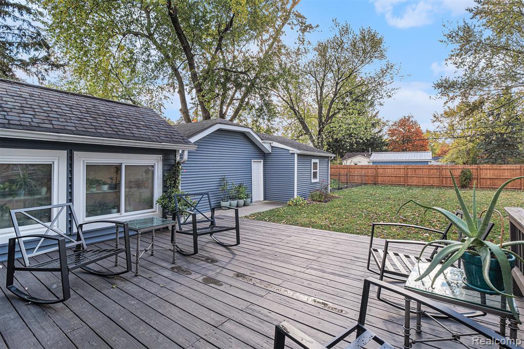 6391 Rowley Boulevard, Waterford, MI 48329 — Photo 18