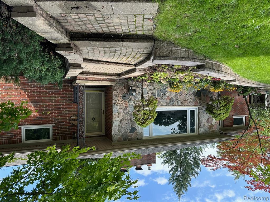 1700 Hamilton Drive, Bloomfield, MI 48302 — Photo 2