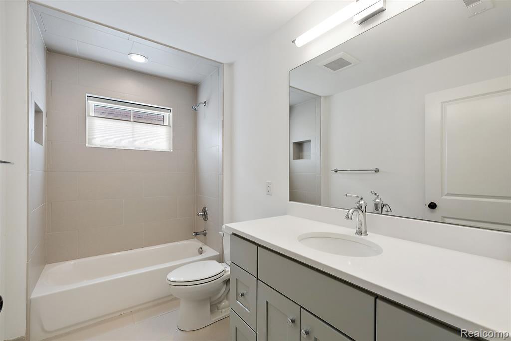 811 Smith Avenue, Birmingham, MI 48009 — Photo 36
