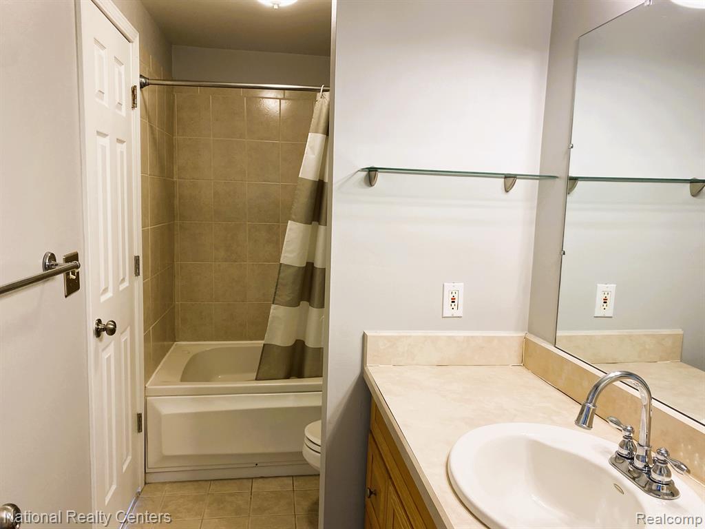 22533 CRANBROOKE Drive, Novi, MI — Photo 20