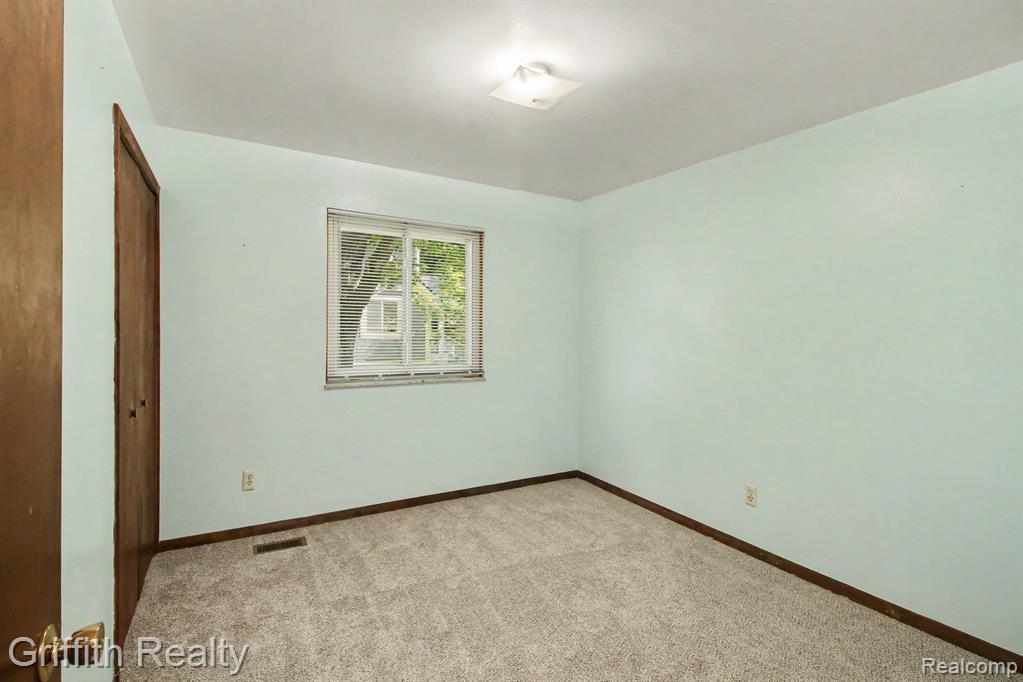 5096 Walker Drive, Brighton, MI 48114 — Photo 15