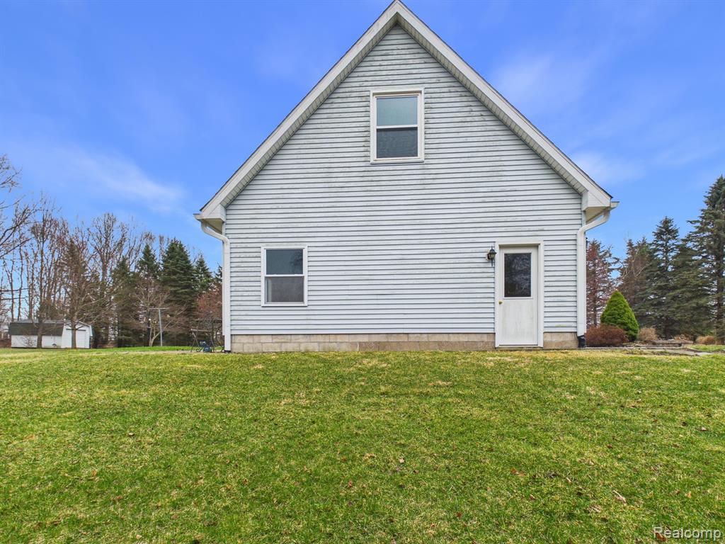 6882 Jones Road, North Branch, MI 48461 — Photo 45