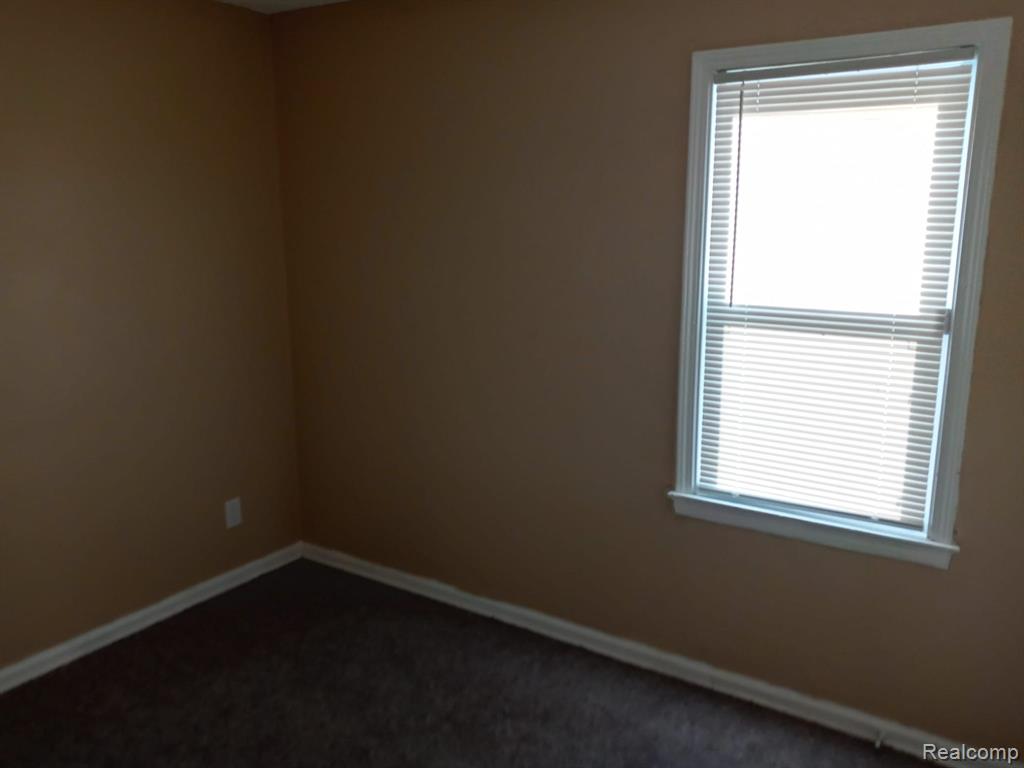8111 Warwick Street, Detroit, MI 48228 — Photo 6