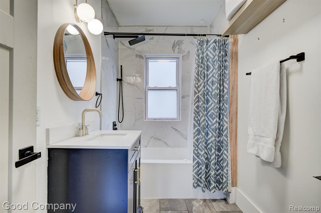 573 E Oakridge Street, Ferndale, MI 48220 — Photo 17