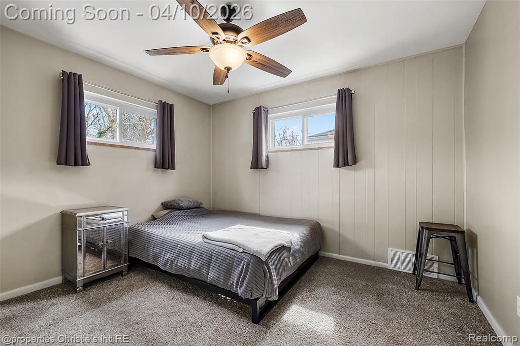 24658 Roanoke Avenue, Oak Park, MI 48237 — Photo 21