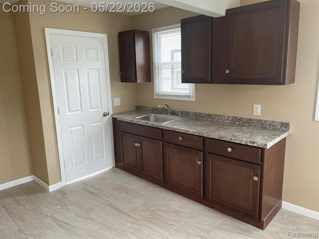 9160 Winthrop Street, Detroit, MI 48228 — Photo 2