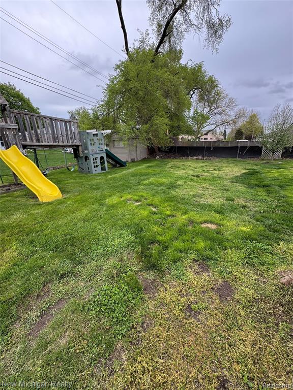 31090 Mc Namee, Fraser, MI 48026 — Photo 31