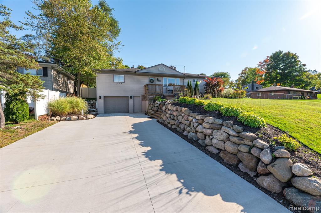 6665 LAURELTON, Clarkston, MI — Photo 4
