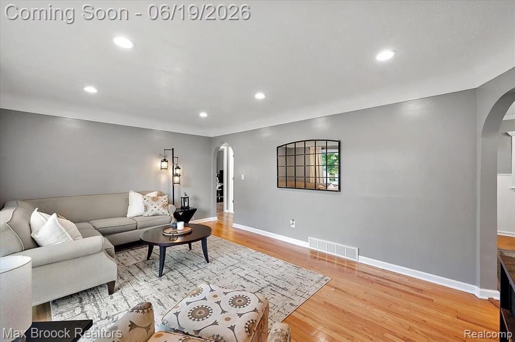 737 Panorama Drive, Milford, MI 48381 — Photo 4