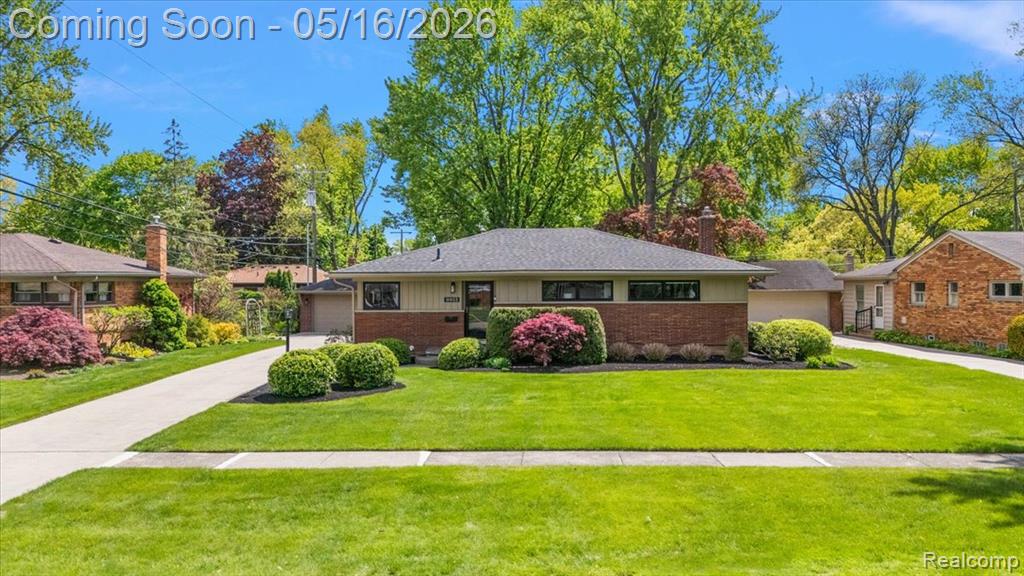 16933 Lauderdale Avenue, Beverly Hills, MI 48025 — Photo 2