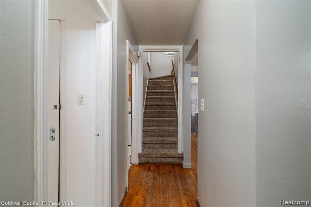 9388 Salem, Redford, MI 48239 — Photo 13