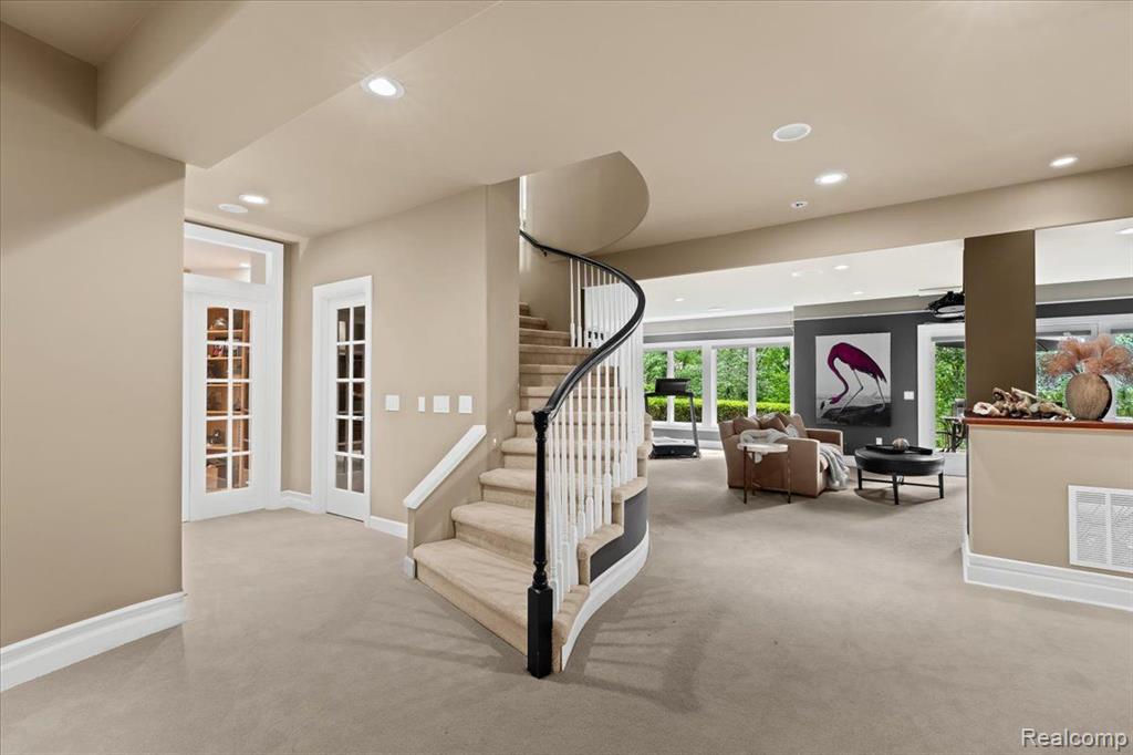 6246 Windemere Point, Brighton, MI 48116 — Photo 32