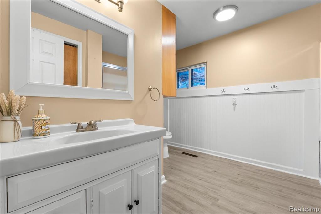 7569 S Durand Road, Durand, MI 48429 — Photo 23