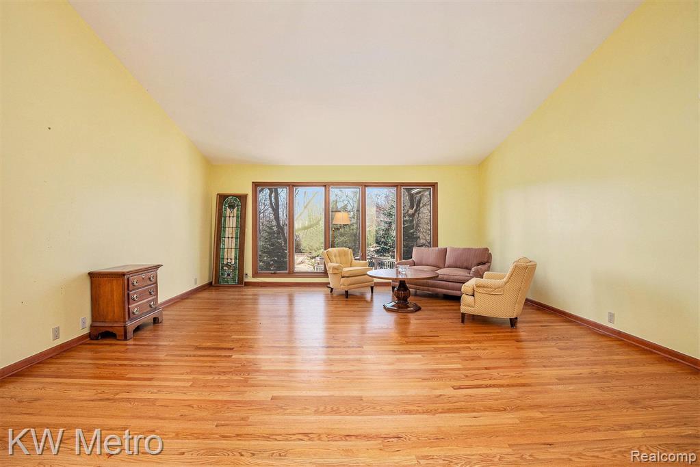 6545 PARK VALLEY Drive, Clarkston, MI 48348 — Photo 9