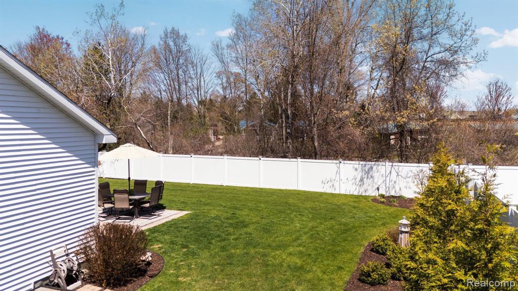 5310 FALCON Way, Midland, MI 48642 — Photo 55