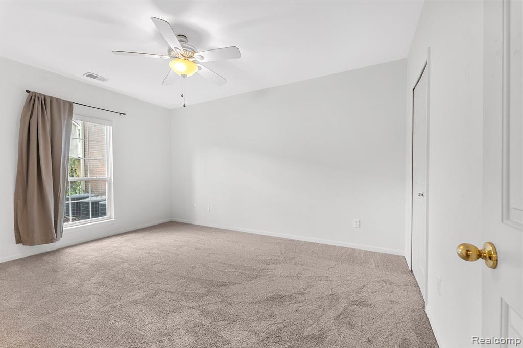 541 MULBERRY Street, Wyandotte, MI 48192 — Photo 19