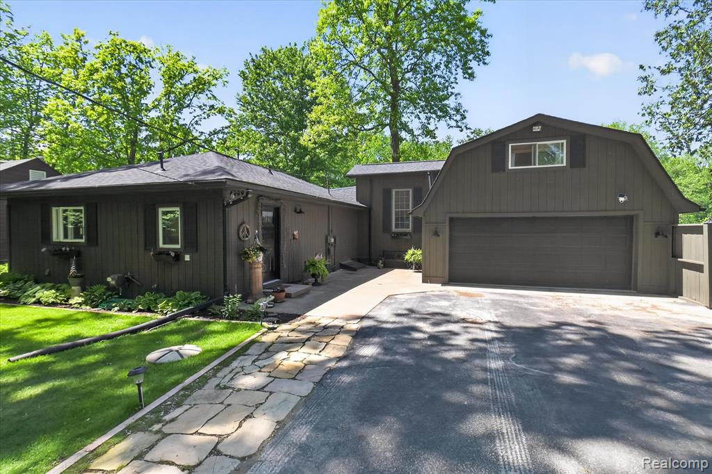 6415 Riverdale Road, Whitmore Lake, MI 48189 — Photo 10