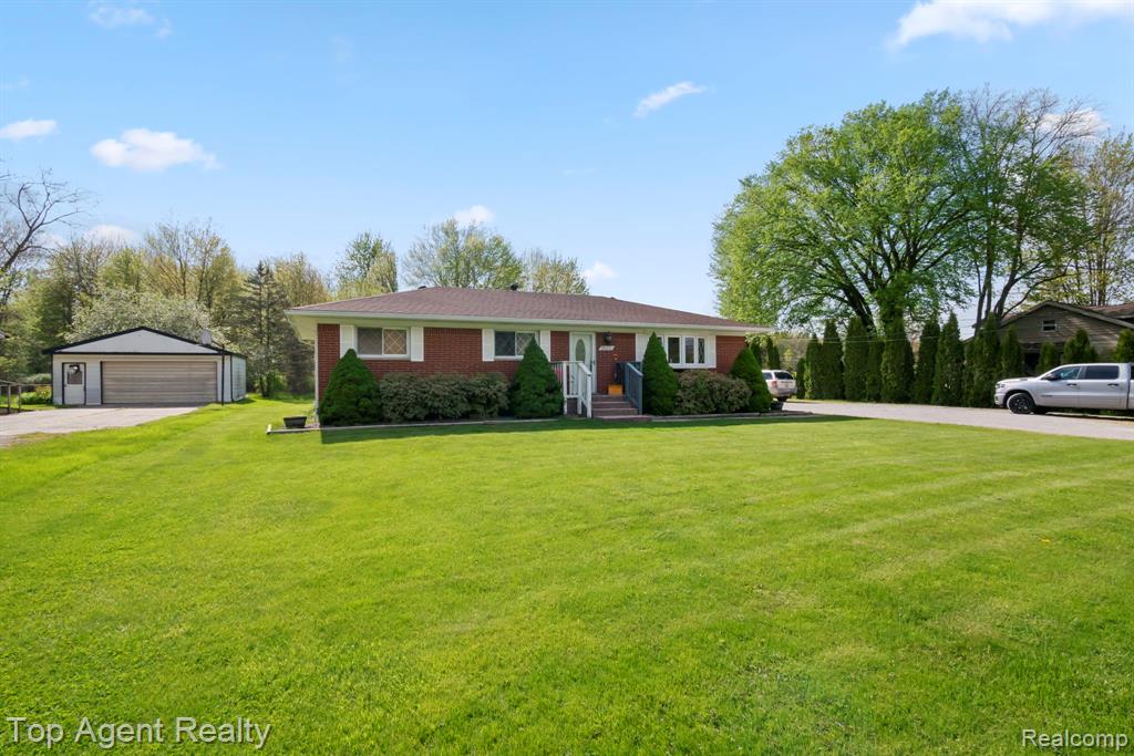 54951 Ridge Road, New Baltimore, MI 48047 — Photo 4