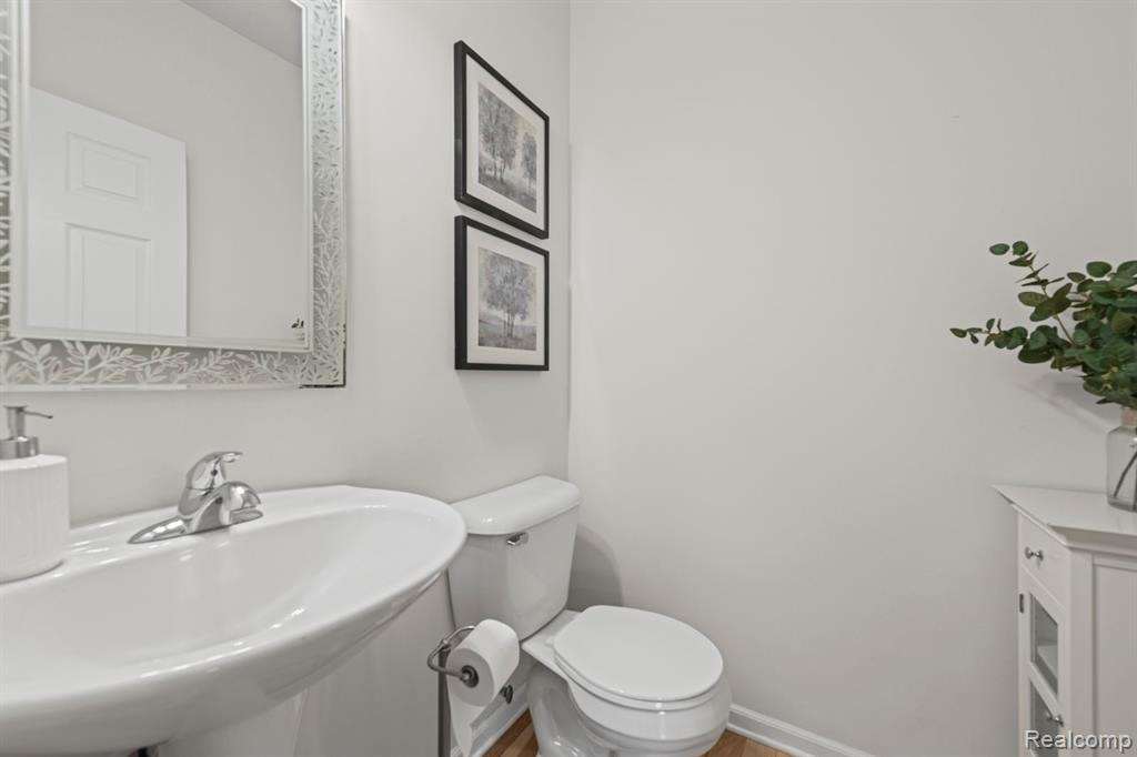 51229 Glen Hollow Avenue, Canton, MI 48188 — Photo 25