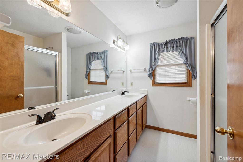 611 SAINT MARYS Avenue, Monroe, MI 48162 — Photo 17