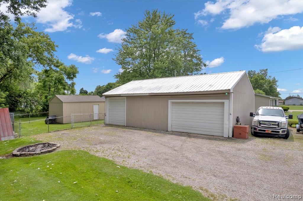 6516 Weyer Road, Imlay City, MI 48444 — Photo 7