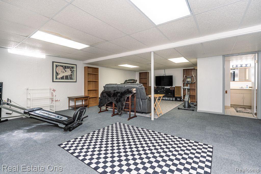 40323 FORDWICH Drive, Sterling Heights, MI 48310 — Photo 37