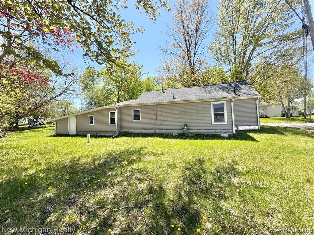 300 Georgia Drive, Lapeer, MI 48446 — Photo 8