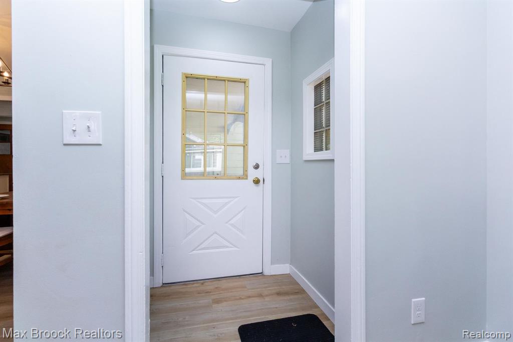 4120 Lotus Drive, Waterford, MI 48329 — Photo 5