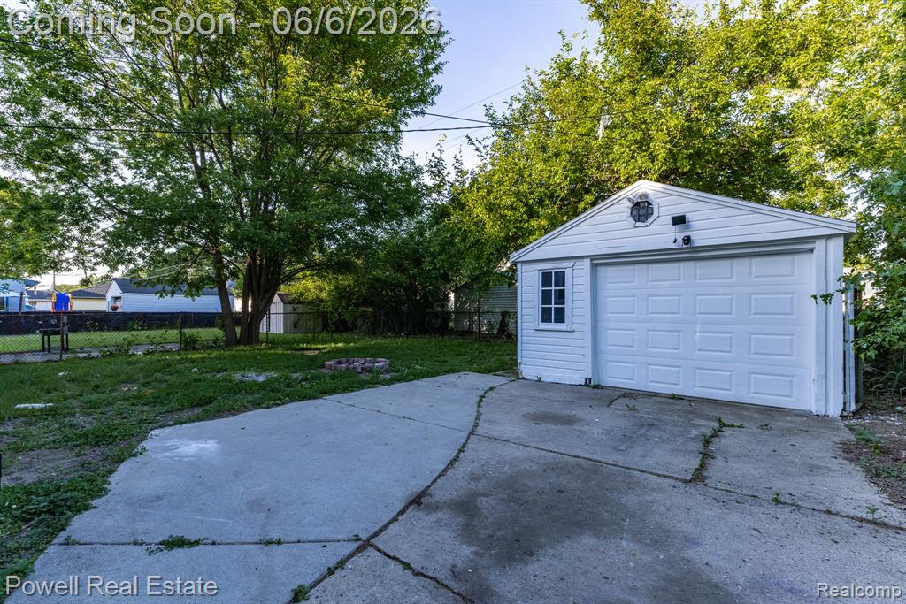 25246 Hayes Road, Roseville, MI 48066 — Photo 22
