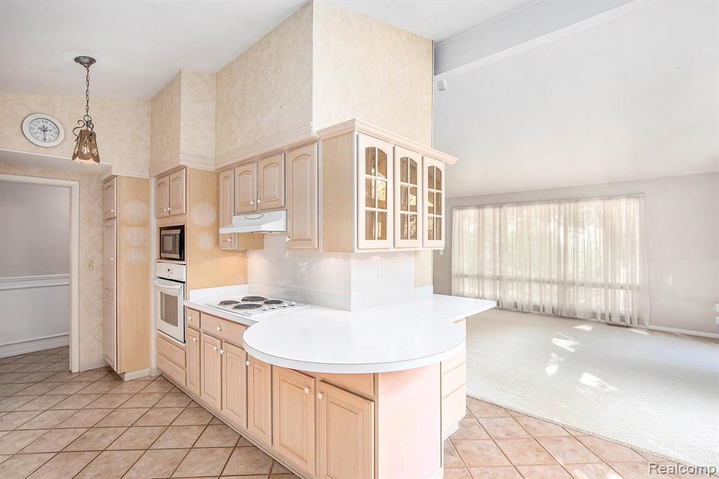 6284 Westview Drive, Grand Blanc, MI 48439 — Photo 9