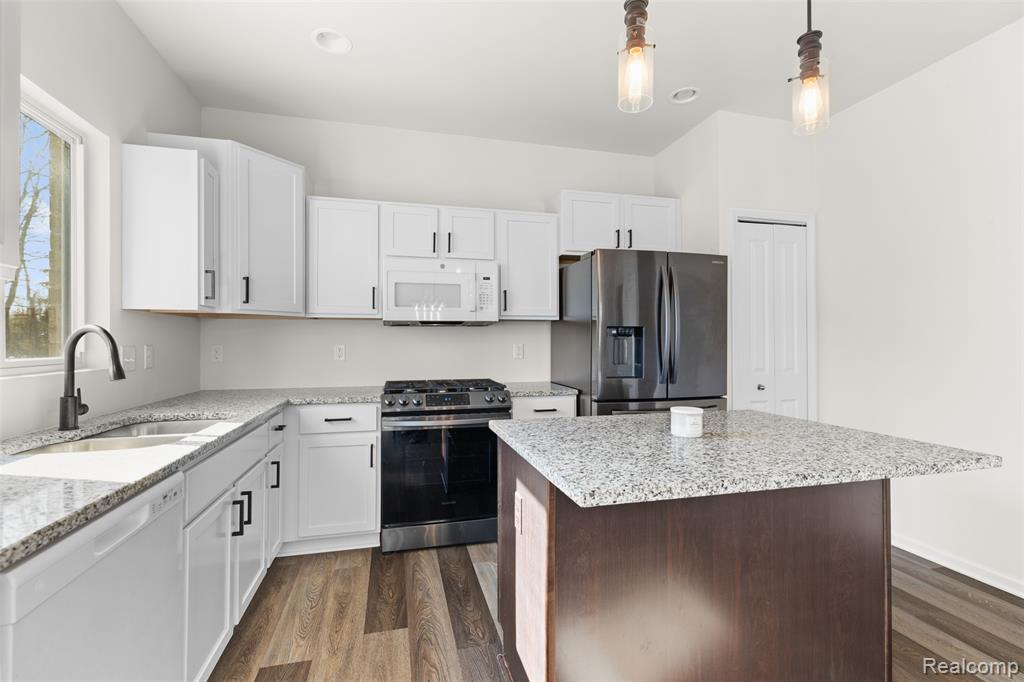 8135 Hudson Drive, Westland, MI — Photo 10