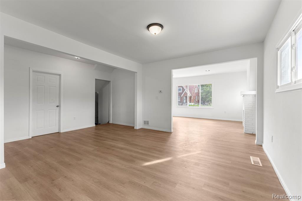 5035 Buckingham Avenue, Detroit, MI 48224 — Photo 9