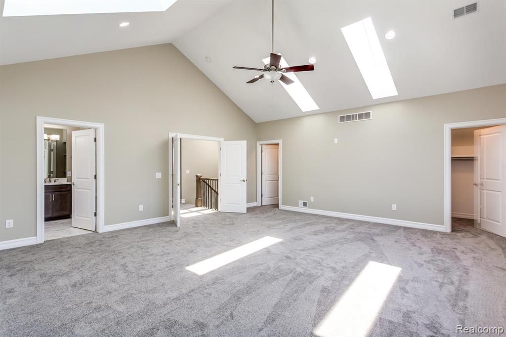 16665 Kings Fairway Lane, Grand Blanc, MI 48439 — Photo 12