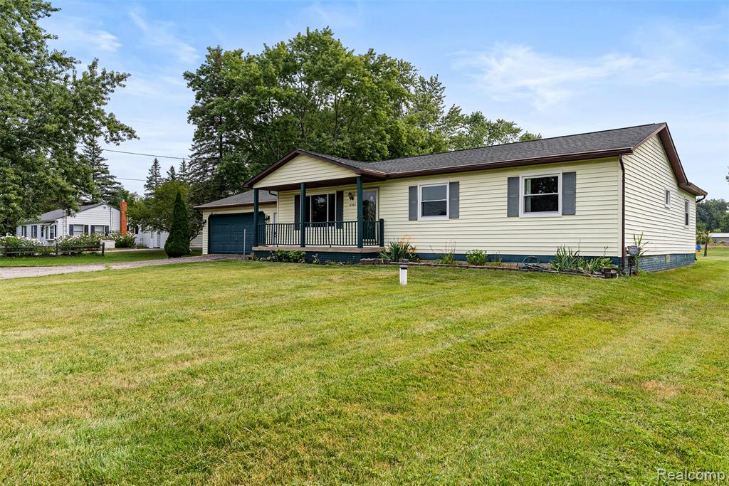 4303 Pratt Avenue, Grand Blanc, MI 48439 — Photo 4