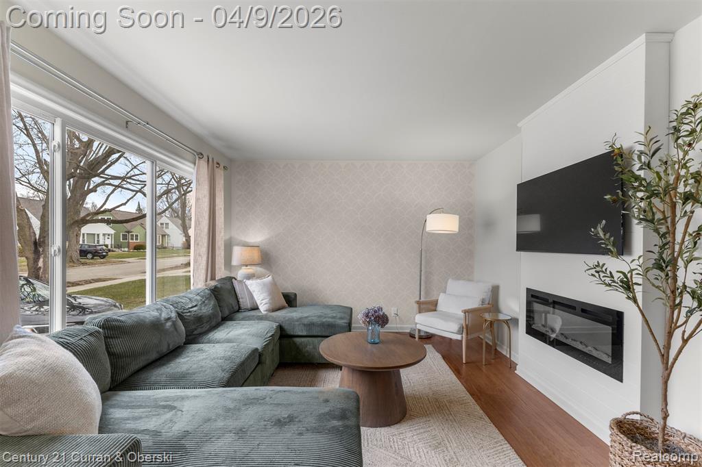 401 Walnut Avenue, Royal Oak, MI 48073 — Photo 8