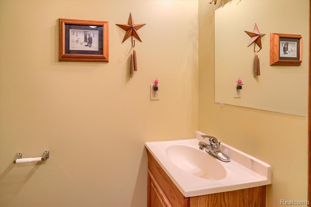 6941 Lake Pleasant Road, North Branch, MI 48461 — Photo 30