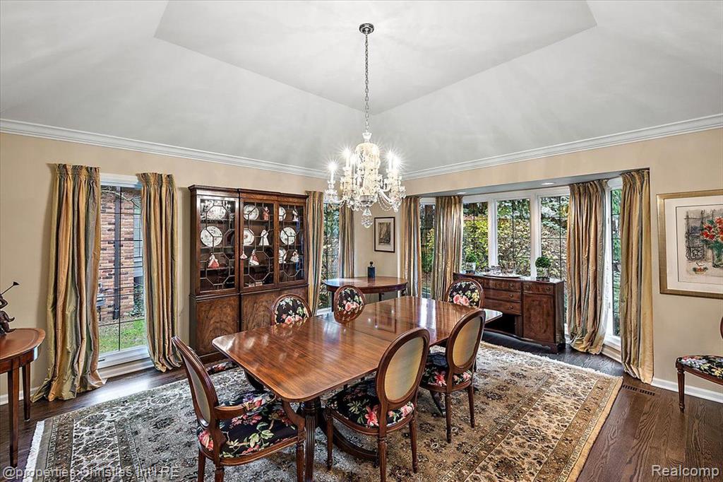 5579 Pine Brooke Court, Bloomfield Hills, MI 48304 — Photo 11