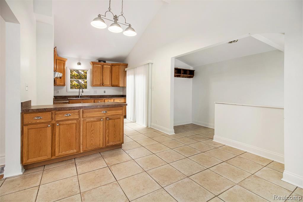 8064 Rathbone Street, Detroit, MI 48209 — Photo 11
