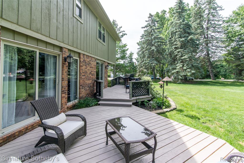 576 Ten Point Drive, Rochester Hills, MI 48309 — Photo 5