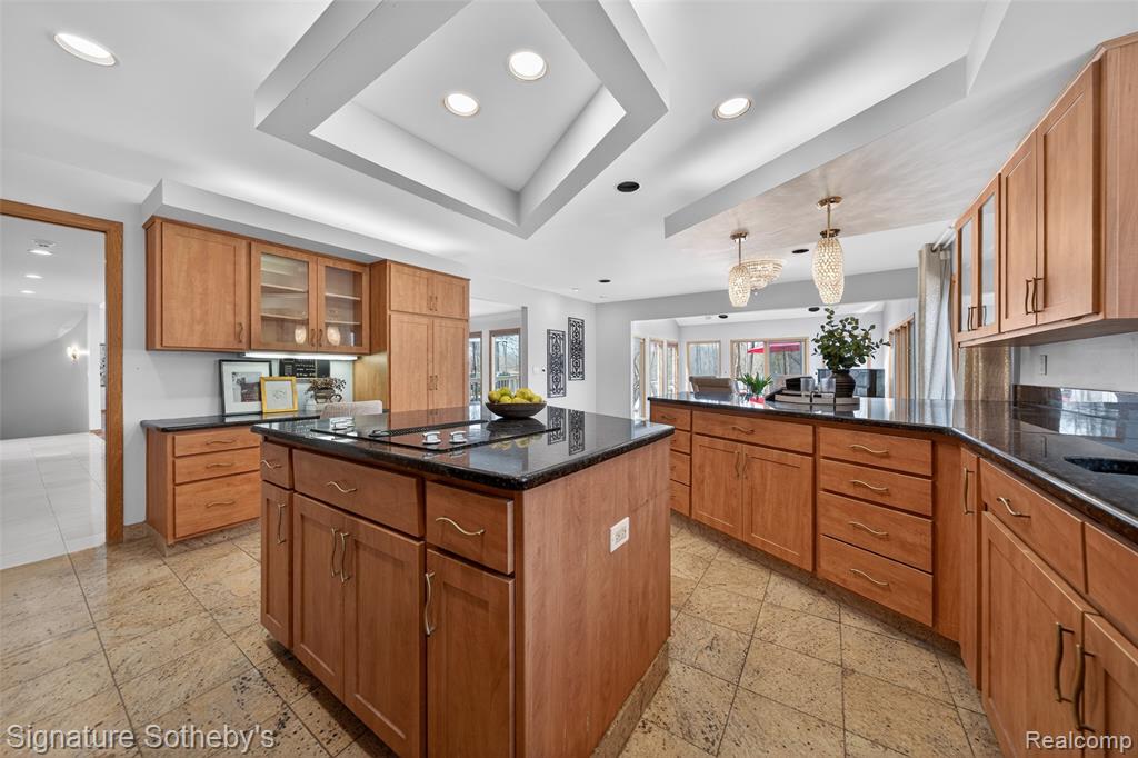 2131 Birchwood Way, Bloomfield Hills, MI 48302 — Photo 16