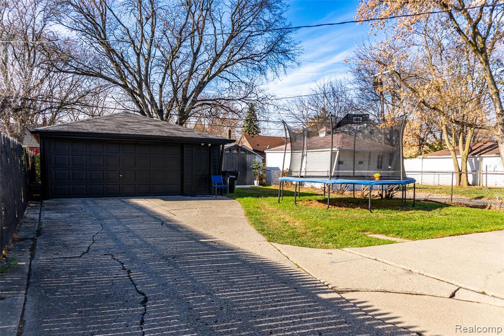 11769 W Parkway Street, Detroit, MI 48239 — Photo 25