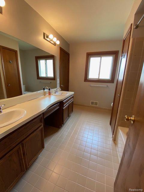 44099 Manitou Drive, Clinton Twp, MI 48038 — Photo 13