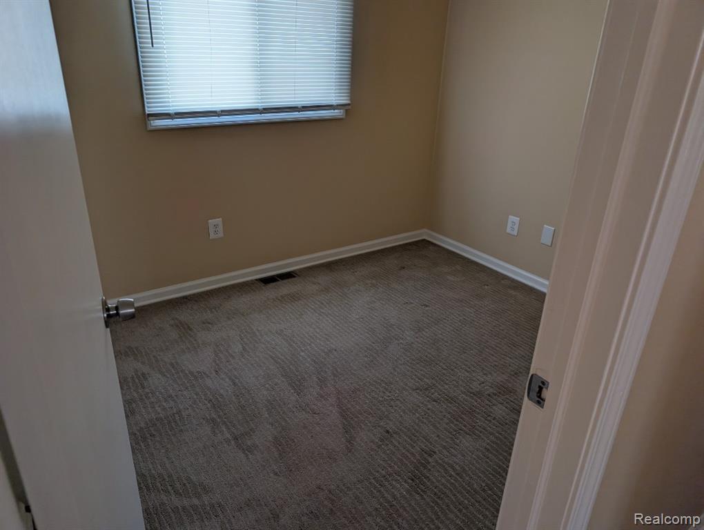 4024 Wenonah Lane, Waterford, MI 48328 — Photo 22
