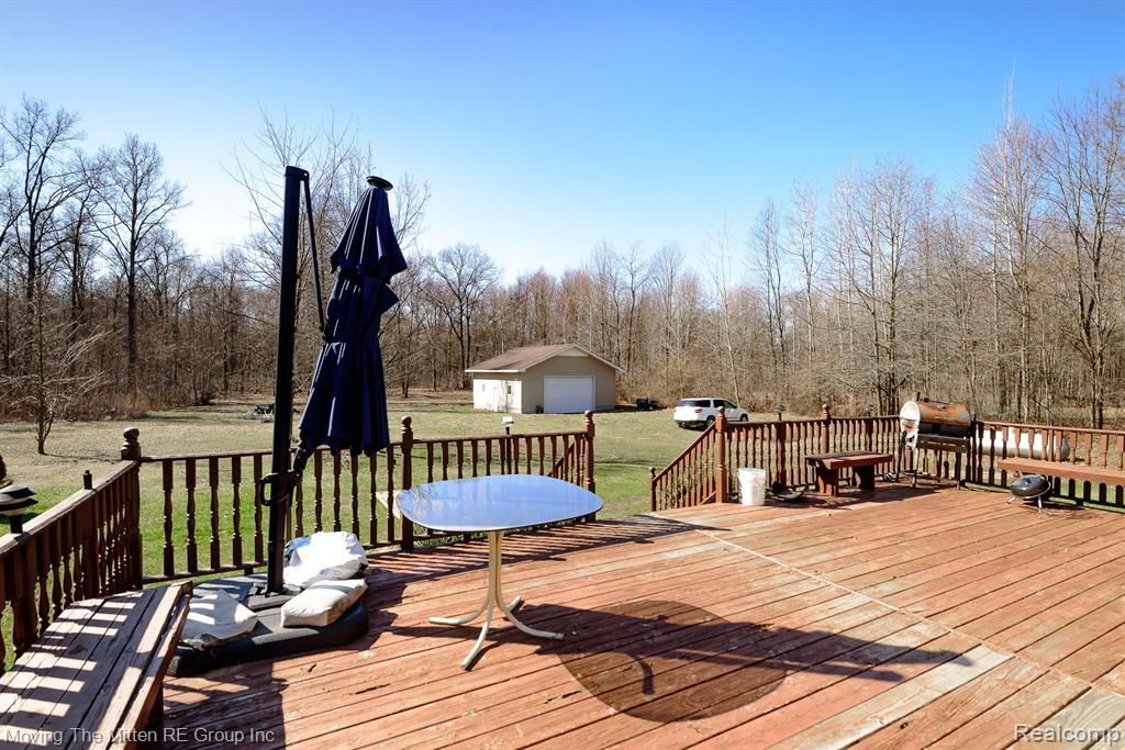 46901 EXECUTIVE Drive, Belleville, MI 48111 — Photo 29