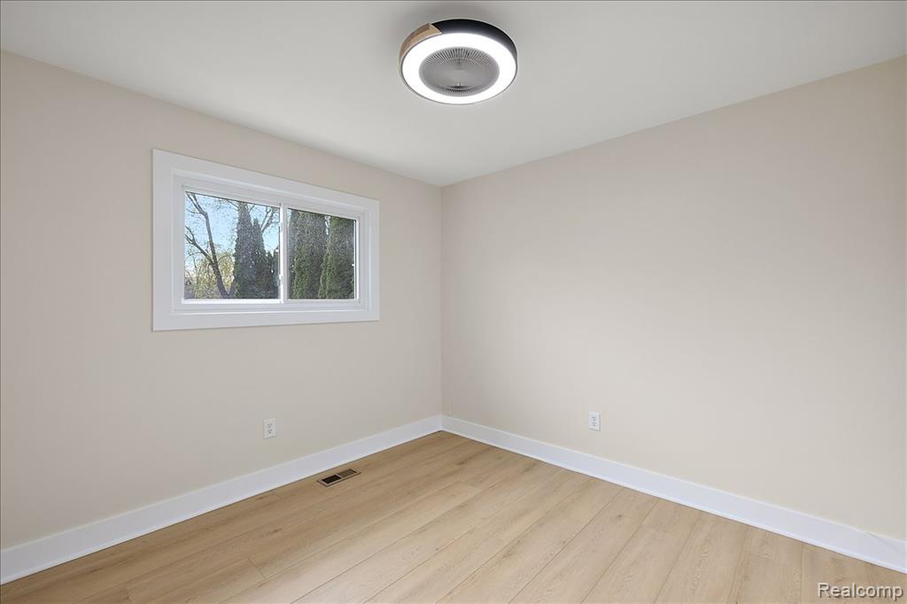 47349 Nita Drive, Utica, MI 48317 — Photo 23