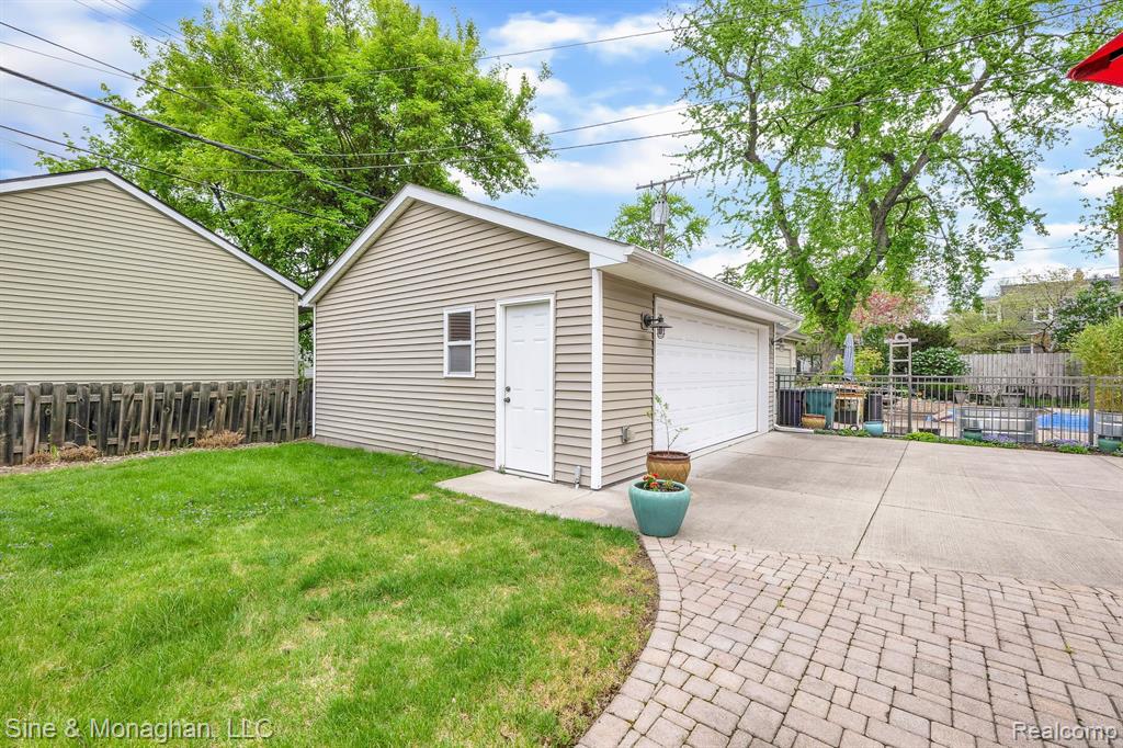 424 W Hudson Avenue, Royal Oak, MI 48067 — Photo 43